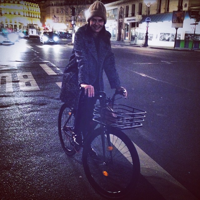 another #tbt beauty Anastasia Barbieri fashion editor in chief at Vogue Hommes International riding her Martone bicycle "the Mercer " in Paris @voguehommes @karimrahmanmakeup #anastasiabarbieri @martonecyclingca #martonecyclingco #paris